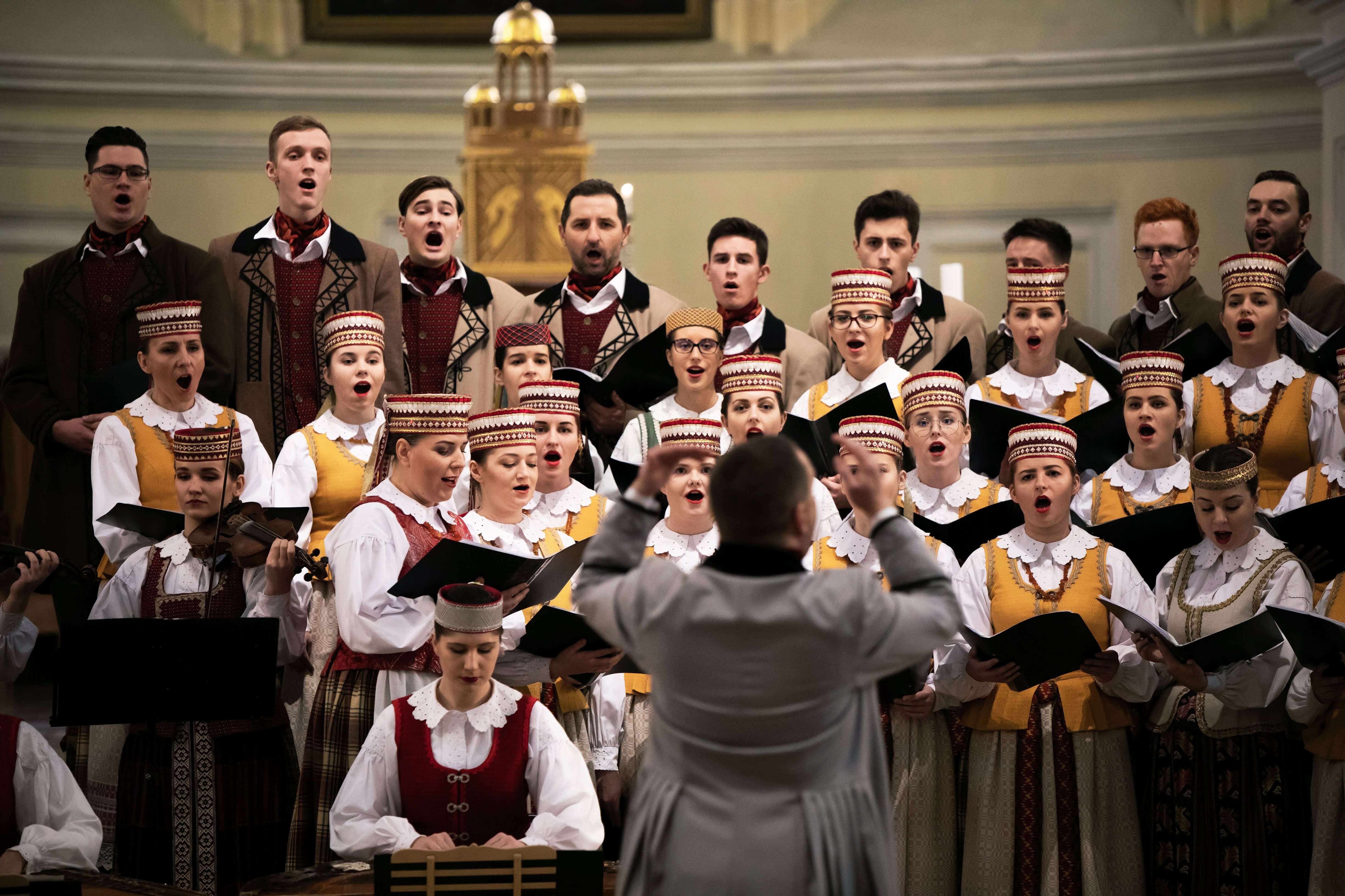 Pirmasis jubiliejinio ciklo koncertas „Menu tave“